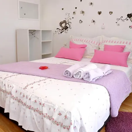 Studio 14656a