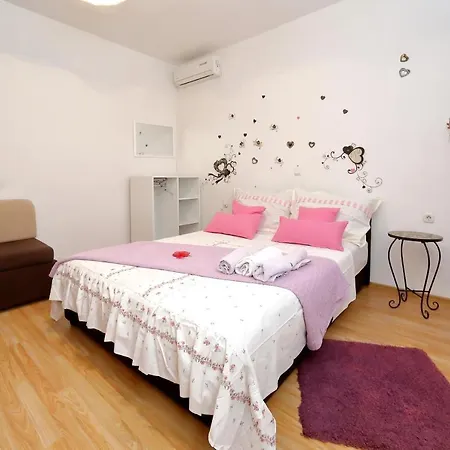 Apartment Studio 14656a Bibinje